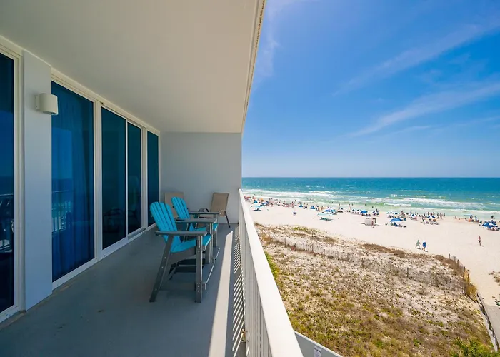Lighthouse 403 Apartment